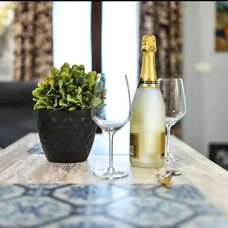 Typical Sevillan 2 Bedroom Unit Экстерьер фото