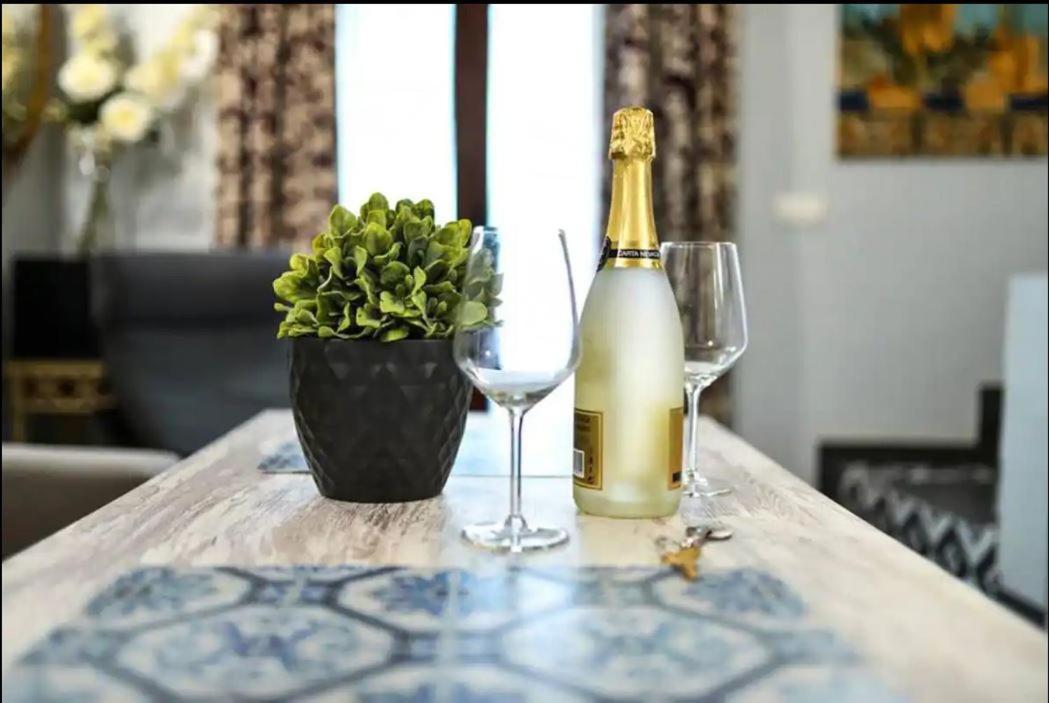 Typical Sevillan 2 Bedroom Unit Экстерьер фото